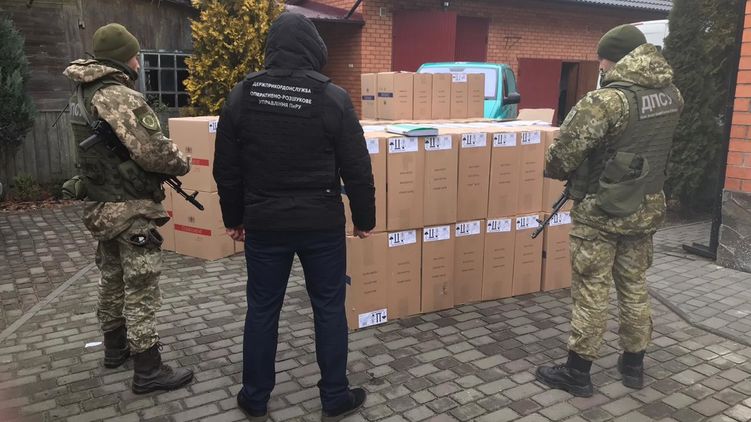 Пограничники раскрыли сигаретную мафию в четырех областях Украины. Фото: Госпогранслужба Украины