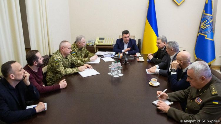 СНБО собирается на заседание по поводу коронавируса, фото: rnbo.gov.ua