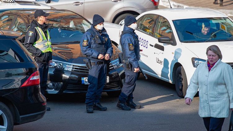 Заместитель министра здравоохранения не исключает ужесточения карантинных мер. Фото: strana.ua