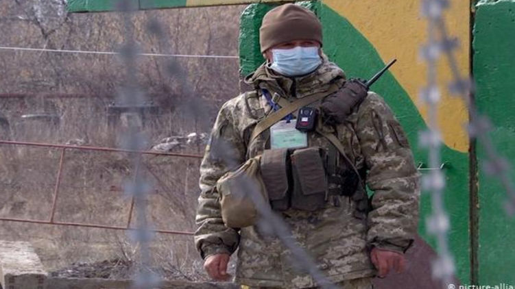 Перед отправкой на Донбасс военные будут сидеть на карантине. Фото: armyfm.com.ua