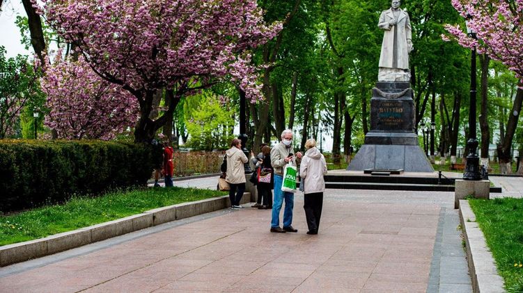 На майские праздники в парках будет патрулировать полиция - Офис президента. Фото: Страна
