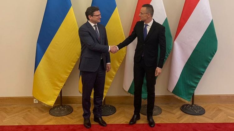 Главы МИД Украины и Венгрии встретились сегодня в Будапеште. Фото: facebook.com