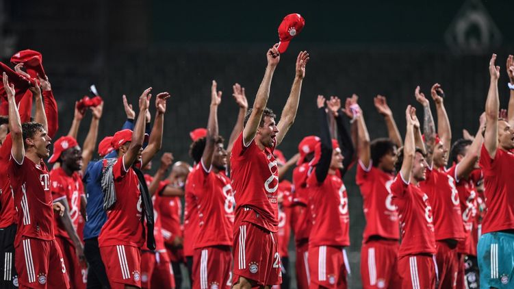 Мюнхенская "Бавария" снова выиграла Бундеслигу, фото: twitter.com/FCBayernEN