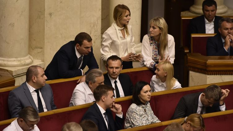 Партии "Голос" нужно доказать, что выживет без Святослава Вакарчука (в центре), фото: Аркадий Манн, "Страна"