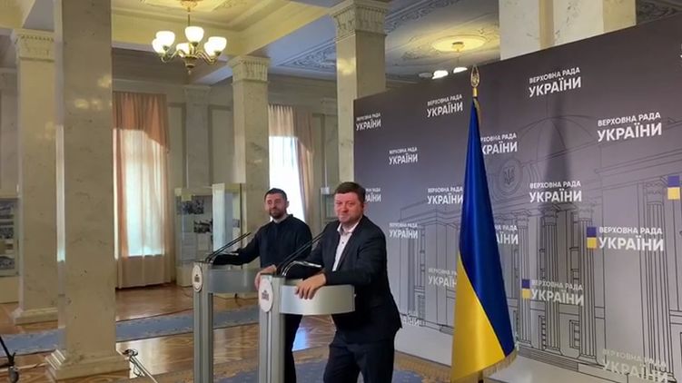 Корниенко и Арахамия заявили, то сделали выводы после скандала. Кадр из видео