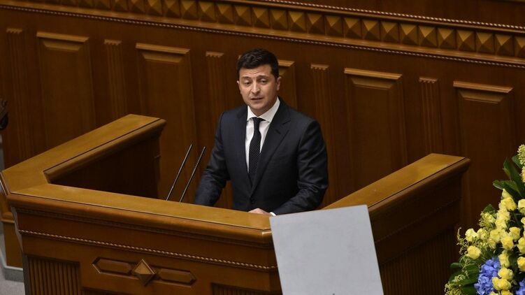 Рейтинг Зеленского за полтора месяца упал больше чем на 1%. Фото: Страна