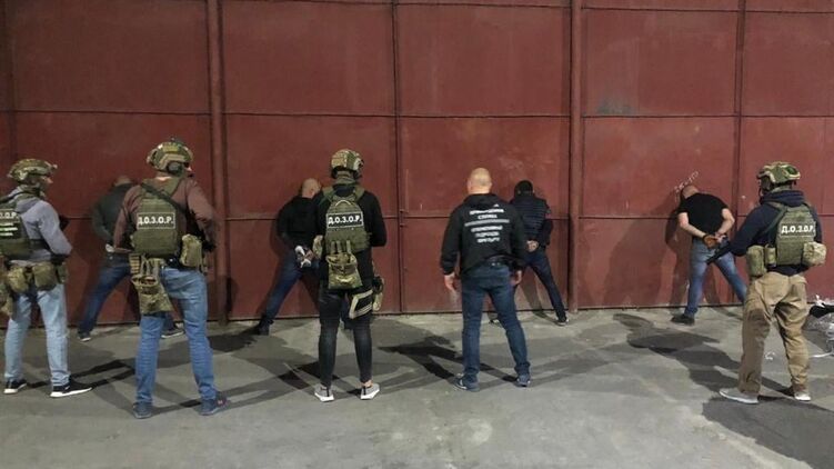 В Одессе задержали 4 израильтян с 120 кг наркотиков. Фото: facebook.com/DPSUkraine