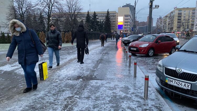 За сутки больше всего новых пациентов с коронавирусом выявили в столице. Фото: "Страна"
