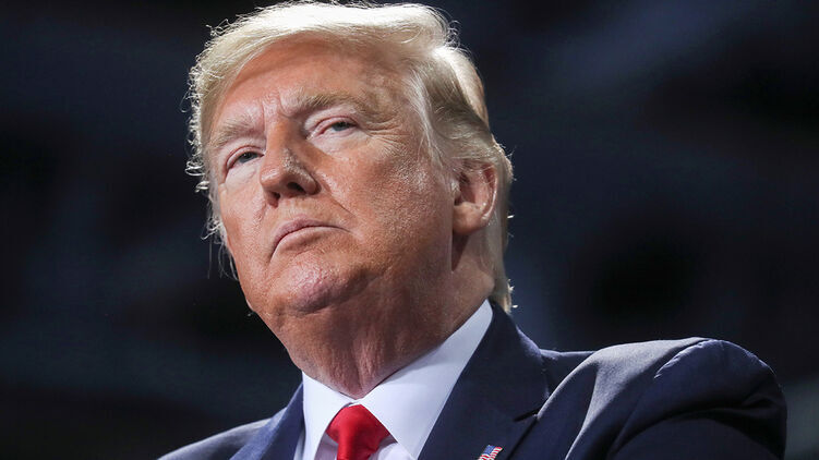 Дональд Трамп размышлял над тем, чтобы помиловать себя. Фото: РБК