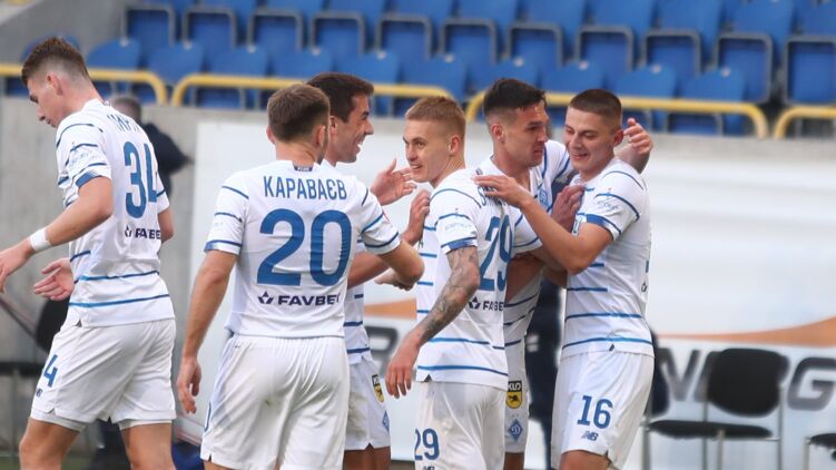 ФК "Динамо" победил ФК "Днепр-1" в чемпионате Украины, фото: facebook.com/fcdynamoua