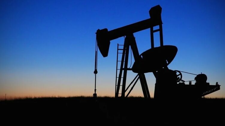 Цена на нефть замедлила скорость снижения. Фото: pixabay.com
