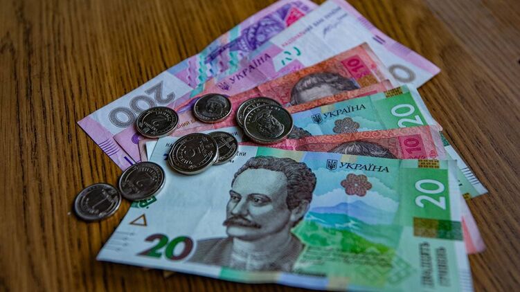 Гривна укрепилась по отношению к иностранным валютам. Фото: "Страна"