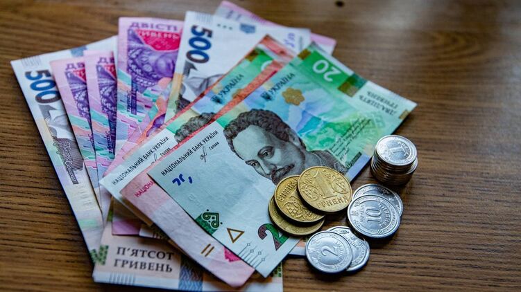 В Украине дорожает валюта. Фото: "Страна"