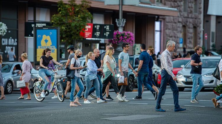 Социологи опросили украинцев. Фото: Страна