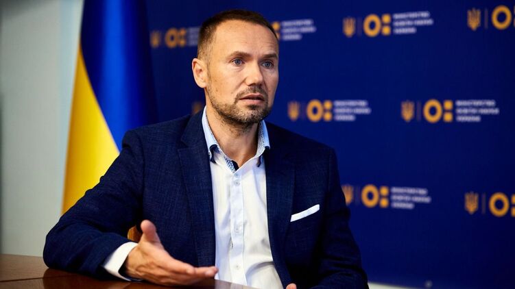 По словам министра, процесс укрупнения уже стартовал. Фото: МОН