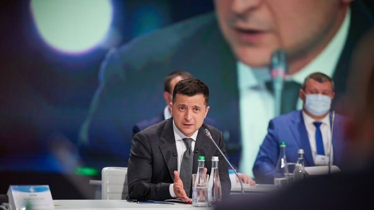 Президент поблагодарил МВФ за щедрый подарок. Фото: facebook.com/president.gov.ua