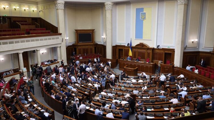 В Раде хотят голосовать за законопроект об олигархах уже завтра. Фото: Страна