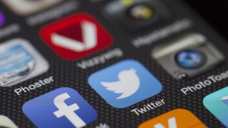 Facebook планирует создать виртуальный мир для общения. Фото: pixabay.com
