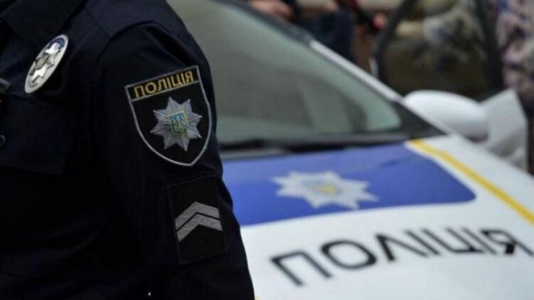 Полиция проверяет граждан на наличие ковид-сертификата выборочно. Фото: Нацполиция