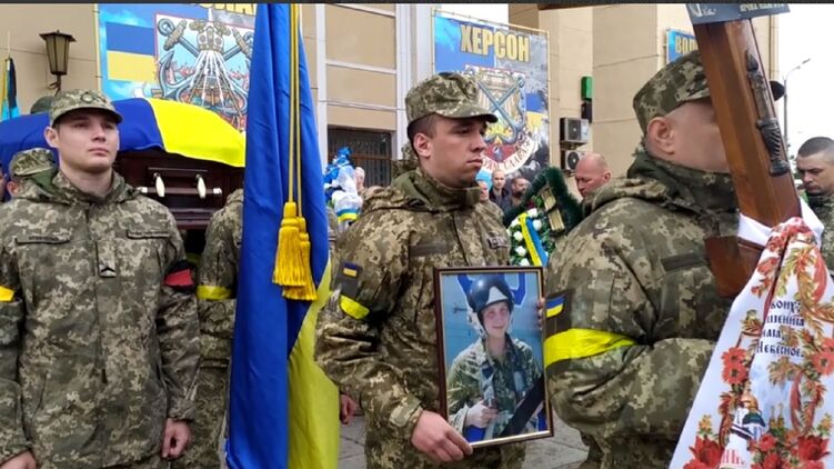 Потомственный летчик Сергей Пархоменко погиб 14 мая во время выполнения боевой задачи в Запорожской области в районе Гуляйполя
