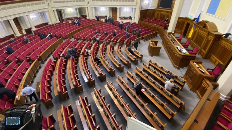 В Раде предложили списать кредитные долги украинцев за потерянное в войне имущество