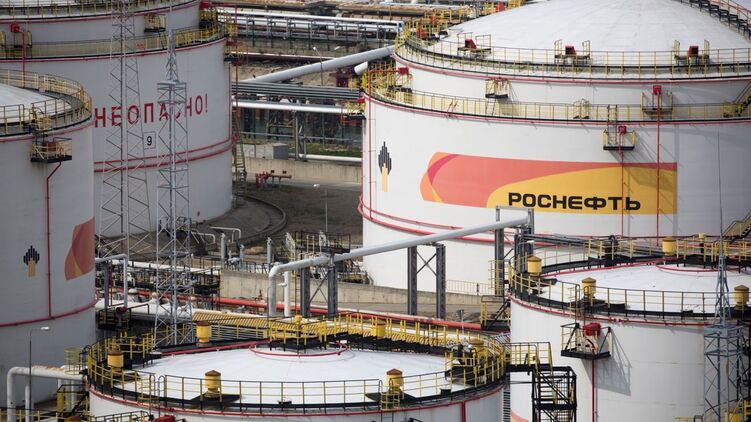 Индия хочет получить больше нефти у РФ. Фото: Блумберг