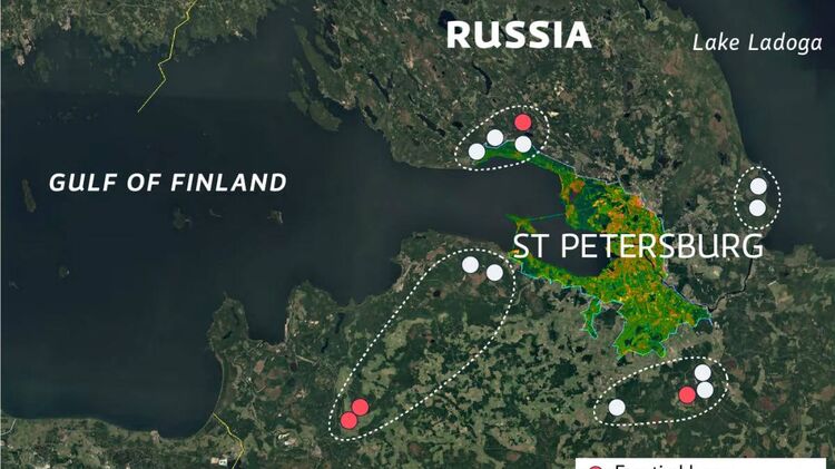 Россия выводит ПВО из района Санкт-Петербурга. Спутниковые снимки
