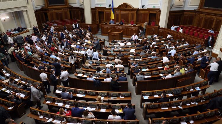 Депутаты в условиях войны просят выделить им деньги на избирательные округа