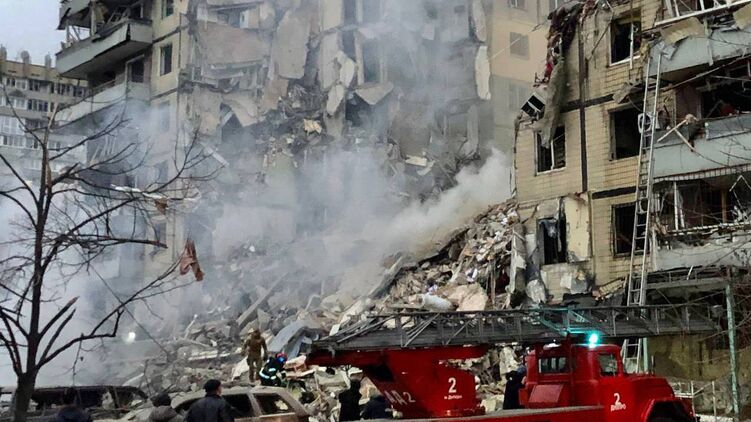Удар РФ по многоэтажке Днепра забрал жизни 40 людей. Фото: соцсети