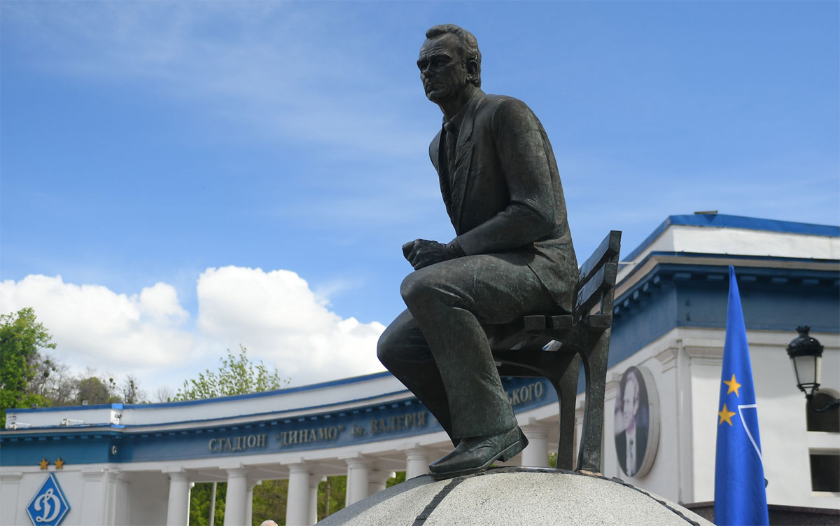 Пам'ятник Лобановському у Києві. Фото: dynamo.kiev.ua