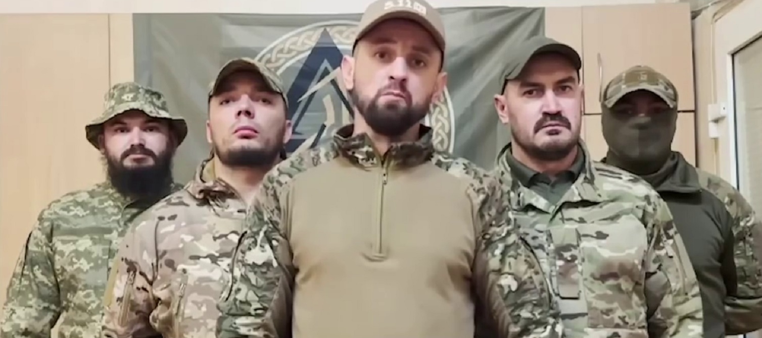 В "Асгарде" заявили, что гражданский Александр Дмитриев начал раздавать приказы военным и унижать их. Фото: скрин