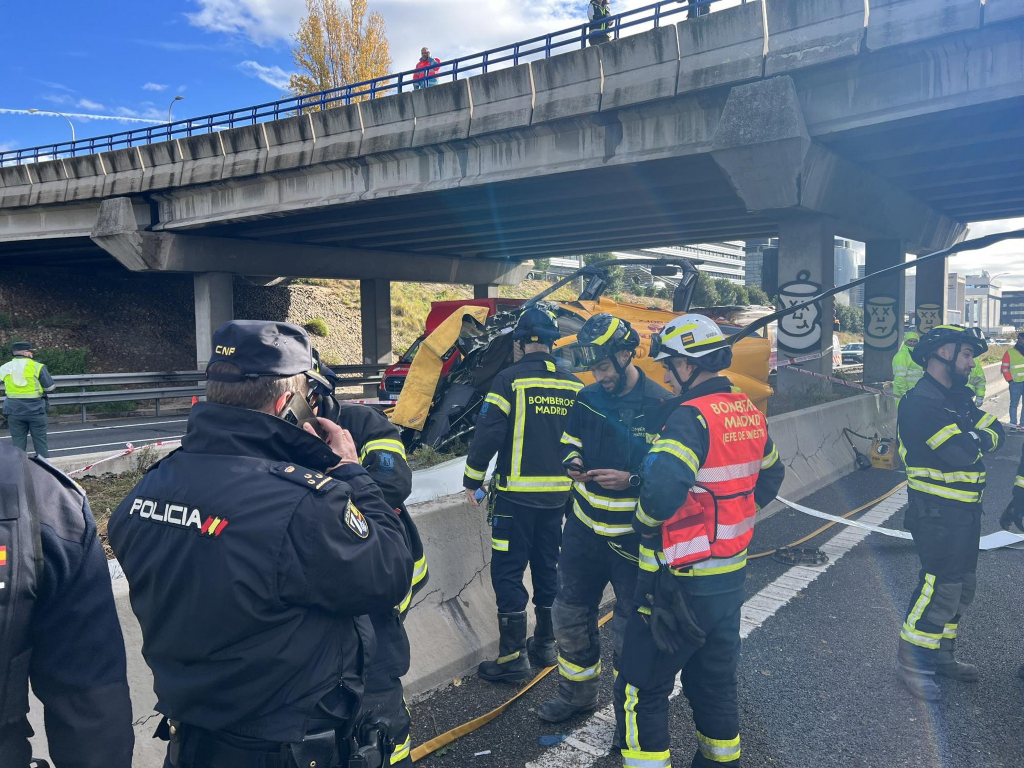 Место крушения вертолета. Фото - twitter.com/EmergenciasMad
