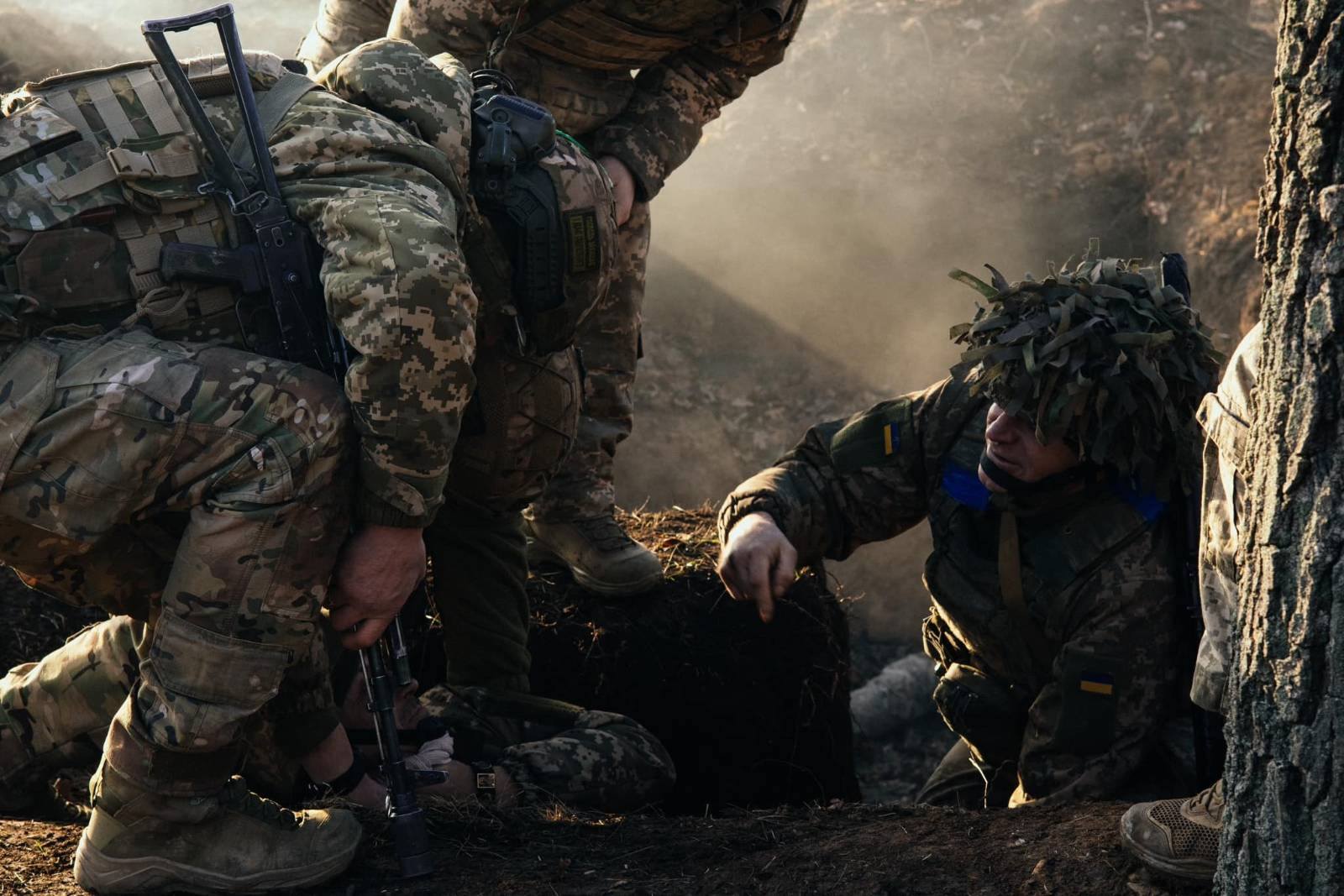 Военных демотивирует расслабленная жизнь в тылу. Фото: Генштаб