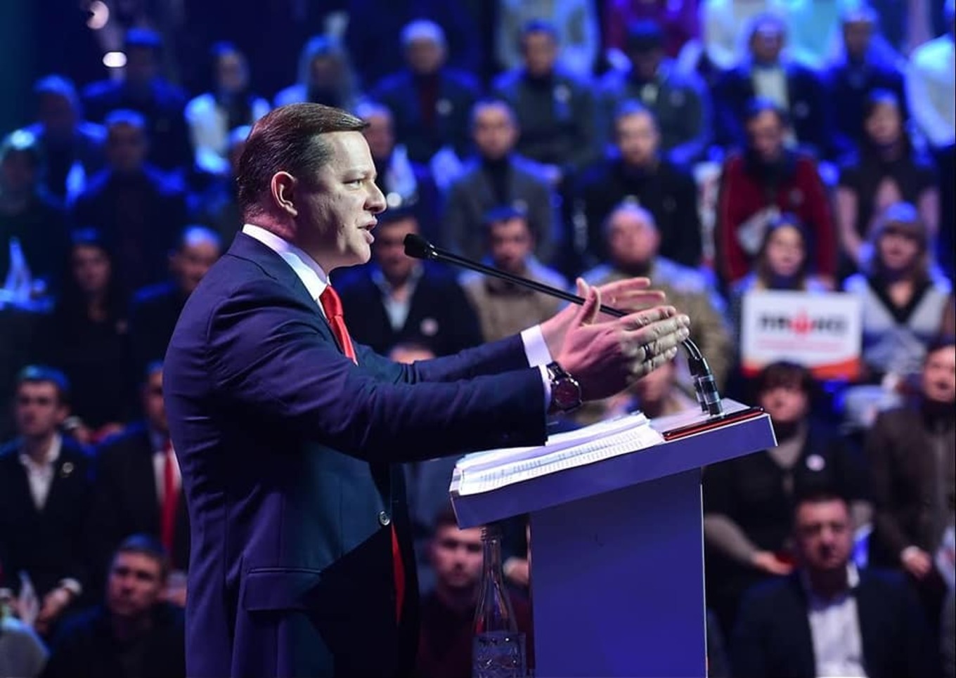 Олег Ляшко прервал молчание, чтобы выругать украинцев. Фото: Facebook